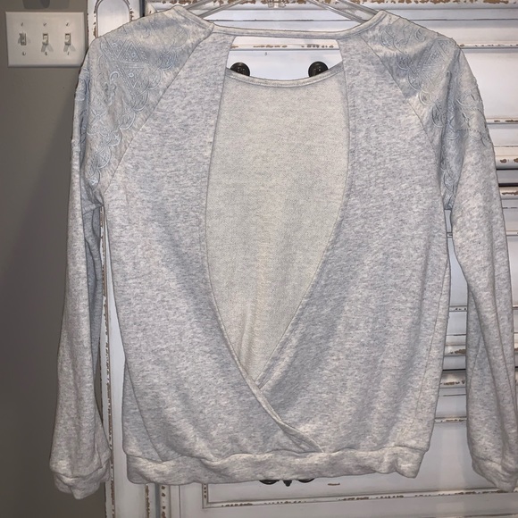 open back sweatshirt - Picture 3 of 3